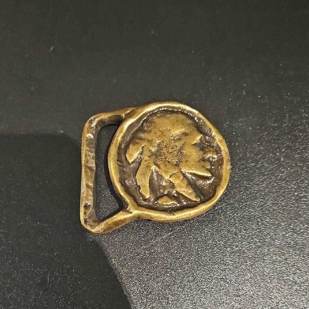 Gold-Toned Men's Accessory Buckle